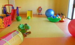 北京昌平區朵朵欣藝幼兒園地板