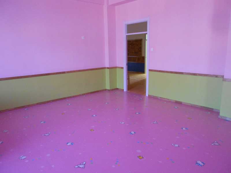 pvc地板與瓷磚、木地板、地毯相比有哪些優(yōu)勢呢?