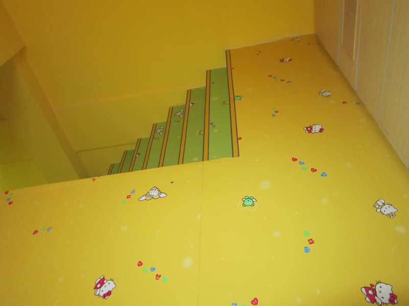 江蘇兒童塑膠地板 江蘇鎮(zhèn)江艾迪兒國際親子早教中心兒童地板