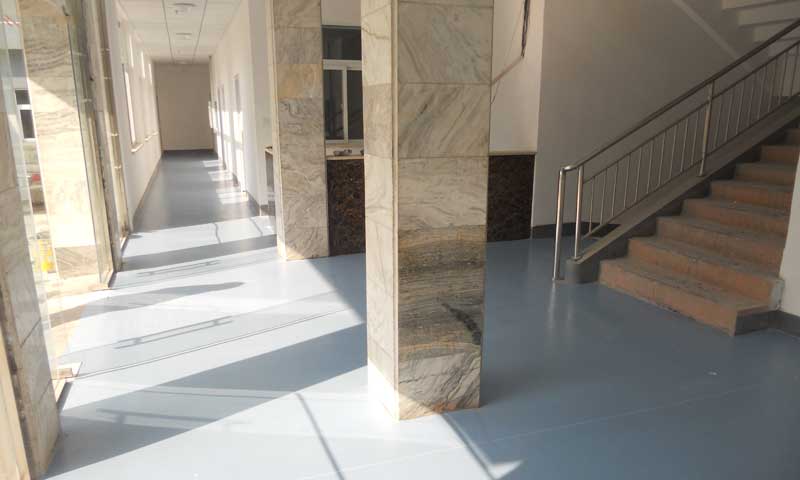 塑膠地板圖片 導(dǎo)致塑膠地板膨脹起鼓的原因有哪些?